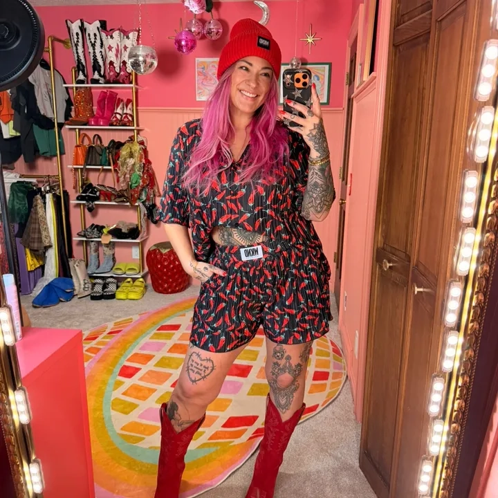 @blushingredboudoir