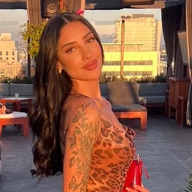@whitneybraxx