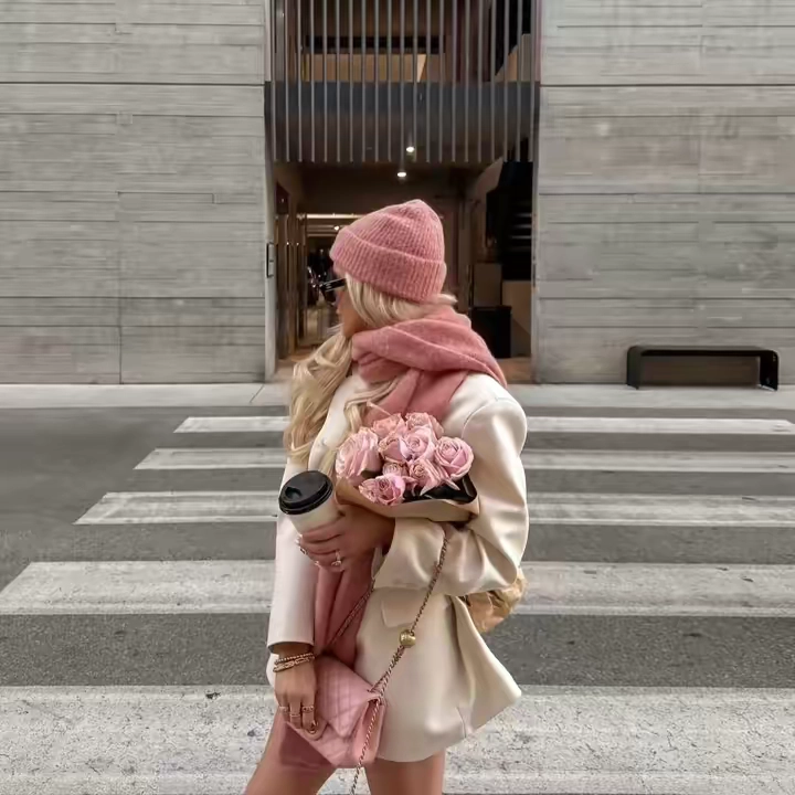 @velvetechoes01