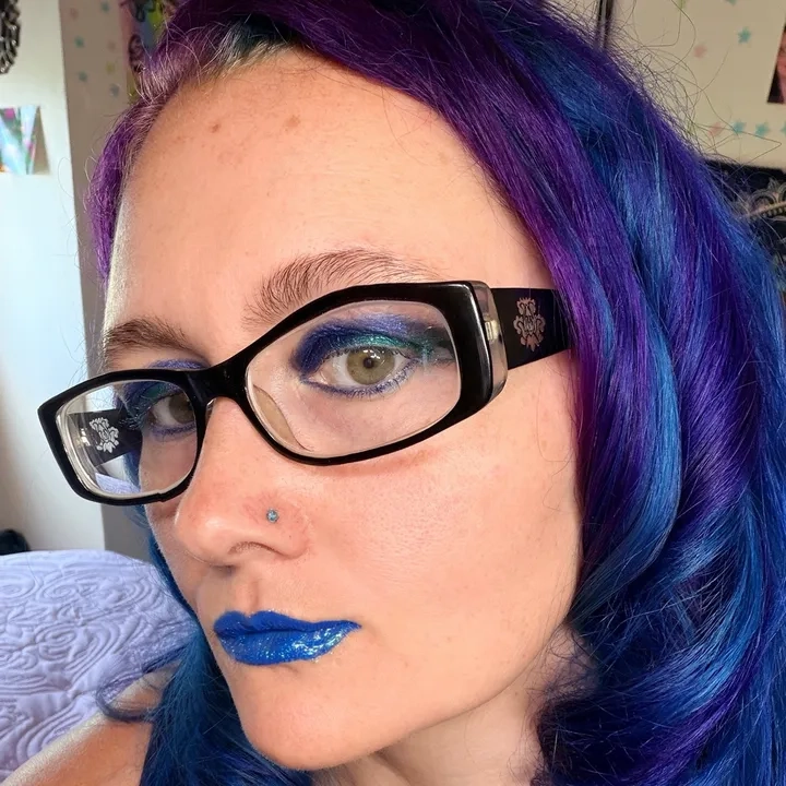 @juliesilvius