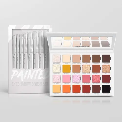 BASIC BUNDLE - Everything you need to master a flawless neutral eye, featuring our Basic Eyeshadow Palette packed with wearable everyday shades, alongside a complete set of 8 professional eyeshadow brushes for seamless, effortless application every time.