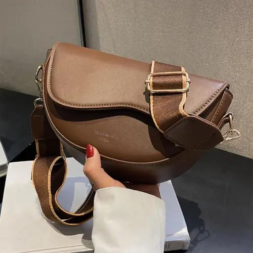 Women's Retro Solid Color Saddle Bag, Wide Shoulder Strap Messenger Bag, Fashionable Classic Popular Shoulder Bag, Crossbody Bag, Suitable for Daily Outing