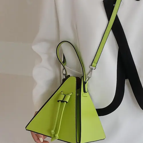 Women's Solid Color Triangle Crossbody Bag, Casual Crossbody Bags, Everyday Crossbody Bag, Lightweight PU Leather Handbag for Daily Use, Versatile Casual Shoulder Bag for Commuting and Shopping