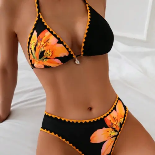 Women's New Fashion Two-Piece Bikini Swimwear, Floral Print Halter Neck with Ties, Cute Fitted Style for Summer Beach Wear