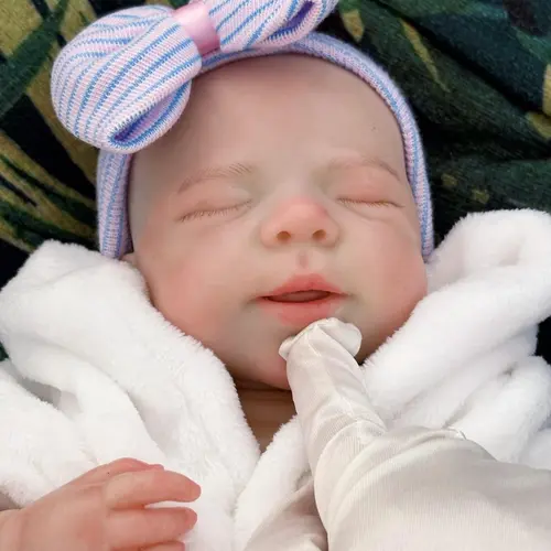 Realistic Newborn Sleeping Reborn Baby Doll, 18 in (45 cm) Soft Silicone with Lifelike Feel, Closed-Eye Design, Birth Certificate & Clothing, Perfect Gift for Children Soft Stuffed Doll
