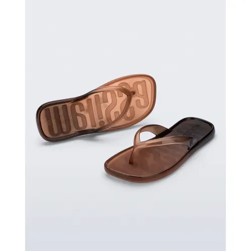 Melissa Women's Beachwear Jelly Thong Sandal - Footwear Shoe with Gradient Design