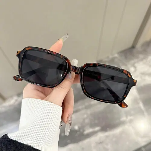 Unisex Square Framed Sunglasses with Tinted Lenses, Fashionable Sunglasses, Trendy Casual Fashion Accessory for Everyday Use & Outdoor Activities