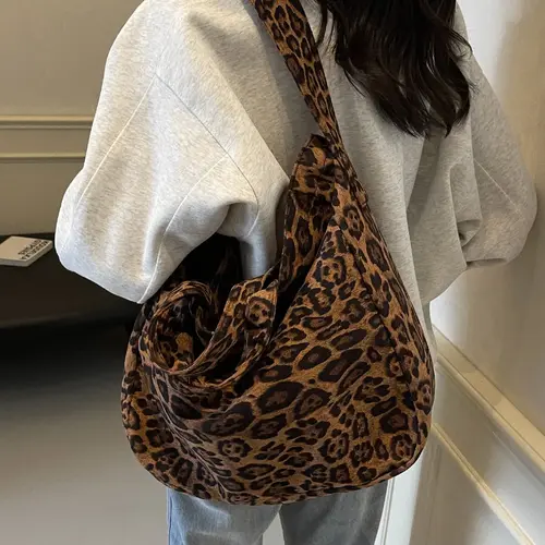 Large-Capacity Carry All Fashionable Leopard-Print Corduroy Tote Bag, Women's Casual Handheld Shoulder Bag for All Seasons and Commuting, Daily Commuter Bag, Everyday Work Bag, Fashionable Patterned Bag, Fashion Bags