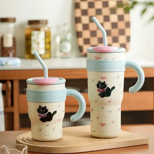 Aesthetic 700ml Cute Cat Print Stainless Steel Insulated Straw Water Bottle - Leak-Proof Soft Straw, Airtight Leak-Proof Carry, Non-Toxic Plastic-Free Large Cup, Portable Thermal Drinkware for Hot/Cold Beverages