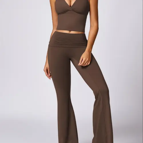 Women's Solid V Neck Crop Tank Top & Flare Leg Pants Set, Athleisure Activewear Set, Sporty Breathable Seamless Two-piece Outfits for Yoga Gym Workout, Ladies Summer Sportswear, Athleisure Summer Clothes