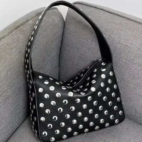 Women's Punk Style Studded Decor Handbag, Fashionable Solid Color Shoulder Bag for Women, Casual Trendy Versatile High-quality Daily Commuting Bag, Crossbody Chain Bag, Casual Handbag Satchel, Casual Trendy Purses, Stylish Crossbody, Crossbody Bags