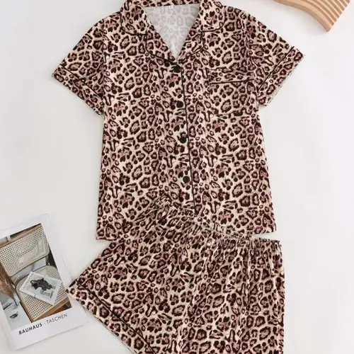 Two-Piece Set Women's Leopard Print Lapel Neck Button Front Pajama, Casual Comfy Short Sleeve Top & Shorts PJ Set, Ladies Sleepwear & Loungewear for All Seasons Pyjamas, Leopard Print Pajamas, Collared Pajamas, Nightwear Outfit Pajama Sets