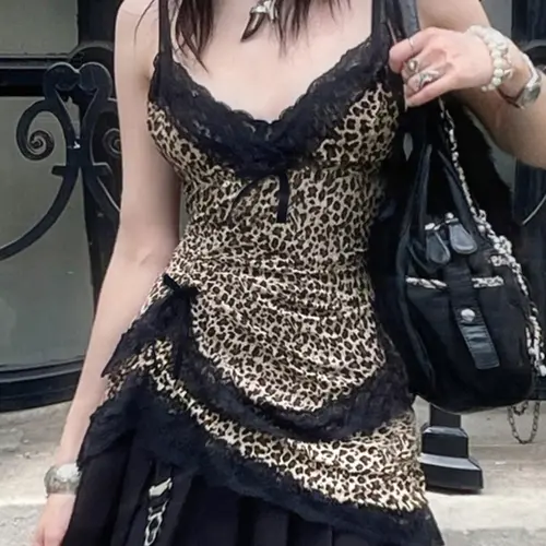 Women's Leopard Print Lace Trim Cami Top, Bodycon Camisole, Y2k Fashion Casual Comfy Cami Fitted Sleeveless Elegant V Neck Top for Daily Outdoor Wear, Women Dress for Summer, Camisole Tops