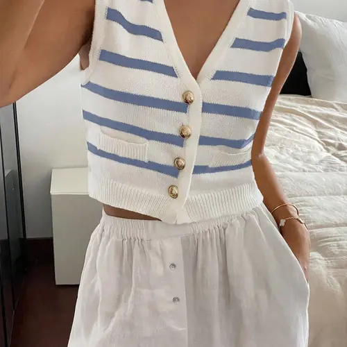 Women's Striped Print Button Front V Neck Crop Sweater Vest, Casual Sleeveless Knit Top for Spring & Fall, Fashion Women's Knitwear for Daily Wear