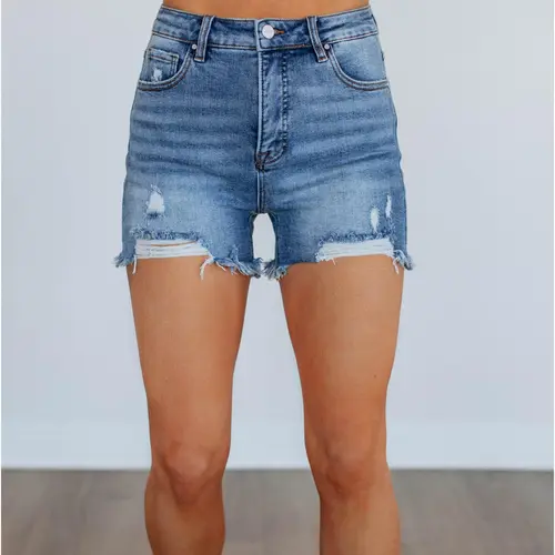Maddie Risen Shorts - Medium Wash