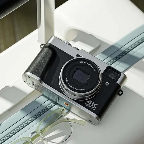 Summer 2025 Edition | 4K Digital Camera with Viewfinder & Flash |  Retro Autofocus Vlogging Camera for All Ages | Easy Setup | 16X Zoom | Time Lapse | Selfie | Compact Travel Camera with 32GB SD Card & Wrist Strap, Portable, Rechargeable,summervibes tikto