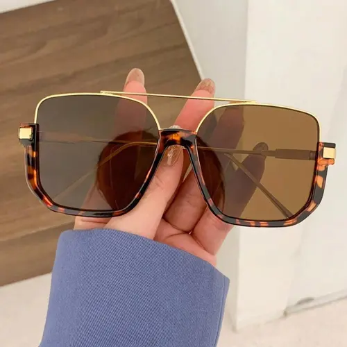 Vintage Sunglasses, Trendy Casual Sunglasses for Everyday Use, Fashion Accessories for Outdoor Activities, Stylish Glasses, Classic Shades, Fashion Eyewear