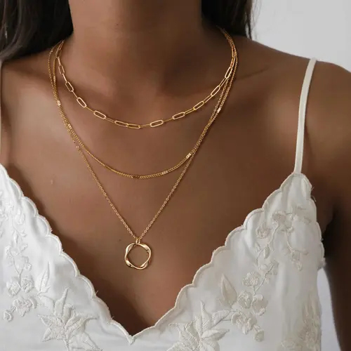 CAROVO Women's Adjustable Size Layered Chain Necklaces Set, 14k Gold Plated-Sterling Silver Stackable Choker with Circle Pendant, Gold-Tone Layered Necklaces for Trendy Jewelry