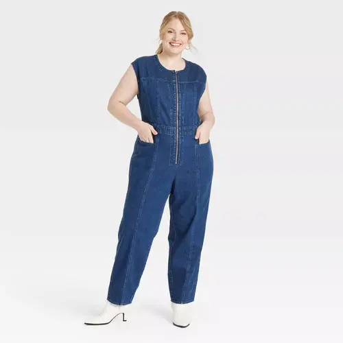 Universal Thread Women's Jumpsuit, Sleeveless, Crewneck, Pockets, Denim, Midweight, Machine Washable, Full Length, Front Pockets