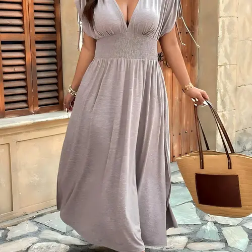 【Plus Size】 Solid Color Dress, Lady Casual V Neck Dress for Summer, Women's Plus Clothing for Daily Wear, Plus Size Dresses, Casual Fashionable Dress, Casual Fashion Dress, Casual Chic Dress, Casual Light Sundress, Womenswear