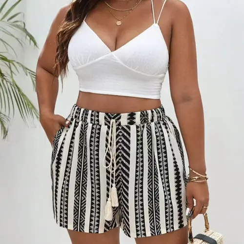 【Plus Size】All Over Print Shorts, Casual Comfy Shorts for Summer, Women's Bottoms for Daily Wear, Casual Fitted Shorts