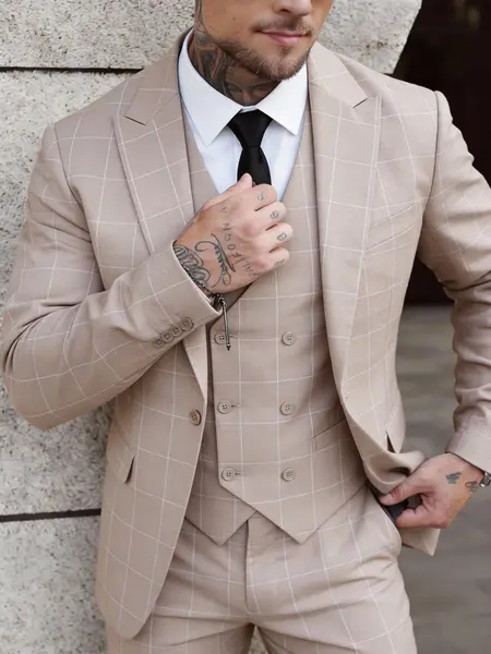 Men's 3-Piece Double-Breasted Suit Set with Vest, Long-Sleeve Plaid Burgundy Fabric, V-Neck Formal Wear for Business & Groom Occasions, Matching, Business Suit Pants, Chic, Button, Retro, Menswear, Plaid Pattern