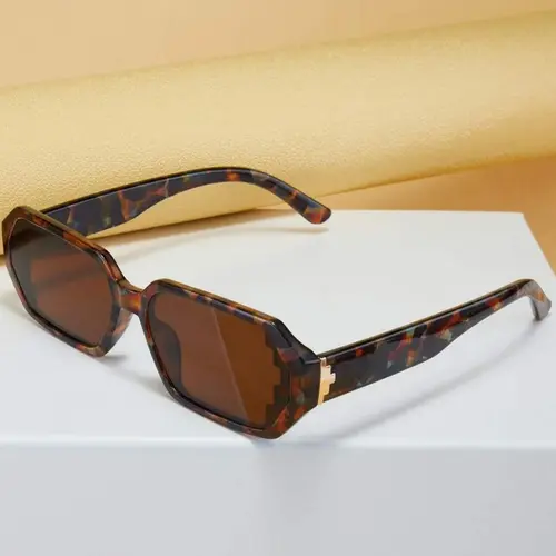 KIMOR Oversized Leopard Print Sunglasses for Women - Bold Chunky Frame Designer Shades, UV400 Trendy Eyewear for Everyday & Outdoor