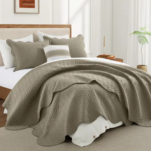 Imperial Homeware Leaf Ultrasonic Embossed Quilted Bedspread Set Lightweight Summer Bedspread with Pillow Shams Twin, Queen, King and California King Sizes Microfiber Bedding Set
