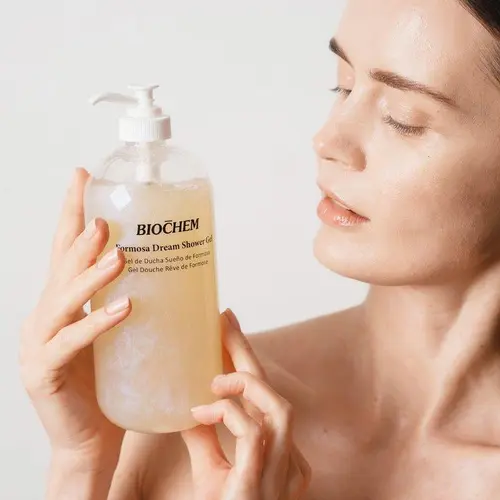 BIOCHEM Formosa Dream Hydrating Body Wash | Oolong Tea & Jasmine Shower Gel for Dry & Sensitive Skin | Soothing Low-pH Daily Cleanser, 475ml