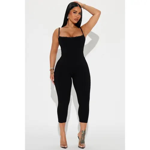 Stirling Snatched Capri Pant Set - Black