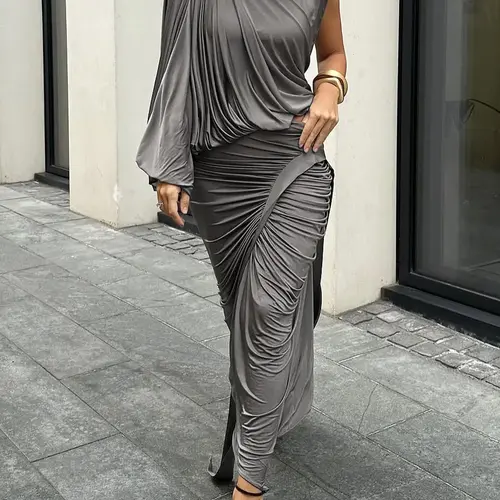 DOUCIU Spring And Autumn Intellectual Elegant Chic Minimalist Simple Casual Street Photography Look Skirt Set Outfit Women'S Fitted Thin Solid Color Half-Sleeved Top And Skirt Two-Piece Set, Outfits Set, Summer Womenswear Clothes