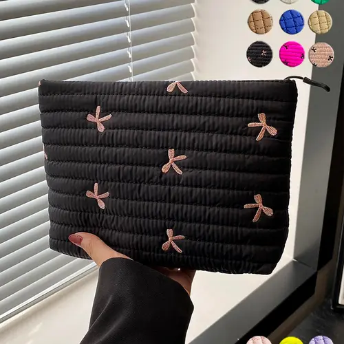 Solid color quilted design clutch bag, large capacity zipper travel storage bag, Casual zipper purse, suitable for daily commuting and travel, Quilted Purse, Daily Use Purse, Daily Commuter Purse