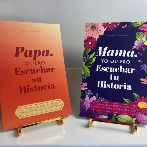 Hear Your Story Mom & Dad Spanish Story Set 2-Book Bundle - 108pp Paperback Books with 250+ Guided Family Memory Prompts, Ideal for Holidays, Birthdays