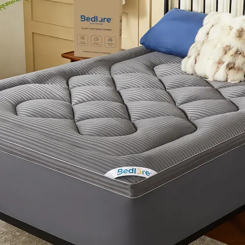 【HomeEssentials】BEDLORE Thick Pillow Top Mattress Topper - Chinese Knot Pattern, Cooling Mattress Protector, Breathable Polyester Pad, Elastic Back Pain Relief, 6-18in Deep Pocket Fitted Cover, Ideal for Home Use (Bedding, Fits California King, Twin XL)
