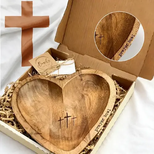 Handcrafted Vintage Prayer Bowl, Wooden Heart Shaped Prayer Bowl with 24 Prayer Cards, Cross & Letter Pattern, Religious Decorations Dough Bowls, Home Decor, Church Ornaments, Christian Gifts for Mother Women, St. Patrick's Day Gifts, Easter Sunday Gifts