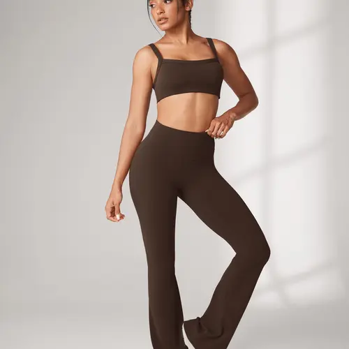 UNISSU Women's High Waisted Seamless Sculpt Leggings - 33.5'' No Front Seam Flare Leg, High-Waist Rise Smooths the Tummy, Sports Bottoms, Activewear Leggings for Casual Fitness Yoga