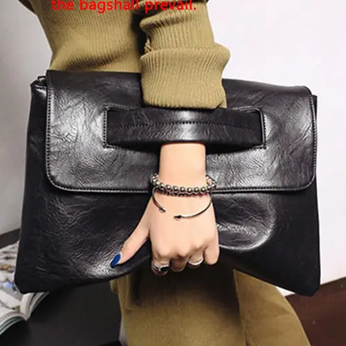 Fashionable Textured Leather-Look Clutch Purse, Soft Envelope Bag with Hand Strap, Versatile Clutch for Daily Outfits and Evening Use