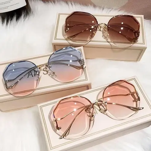 Women’s 3-Pack Vintage Square Stainless Steel Frame Sunglasses, Lightweight Built Tough, Tinted UV400 Lenses, Chic Sun Cover for Beach Days, Steel-Frame Eyewear Fashion Accessories, Sunglasses For Women