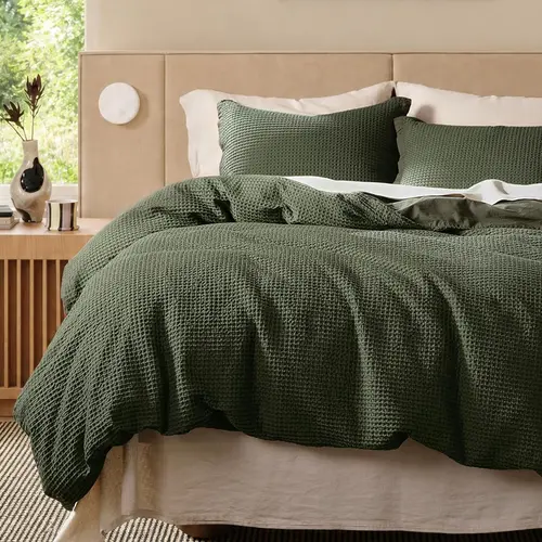 Bedsure 3-Piece Cotton Duvet Cover Set - 100% Waffle Weave, Wrinkle Resistant, Shrinking Resistant, Breathable All-Season Moody Bedding, Subtle Texture, Spare Button Included, Ideal for Bedroom Decor & Cozy Setup