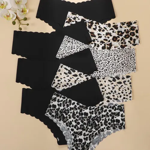Women's Leopard Print Floral Briefs, Comfortable Seamless Triangle Panties, V-Shaped Waistband, Wave Edge, All Seasons, Fitted Style, Soft Comfy Brief, Soft Stretch Panties, Seamless Underwear Panties, Printed Underwear