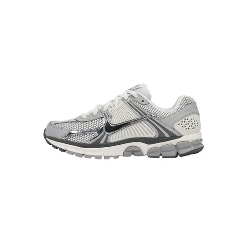 Nike Zoom Vomero 5 Summit White Metallic Silver Men’s Perfect Daily Casual Comfort Fashion Footwear Walking Running Sneakers Shoe Boy, Athletic Running Shoe, Breathable Running Shoes