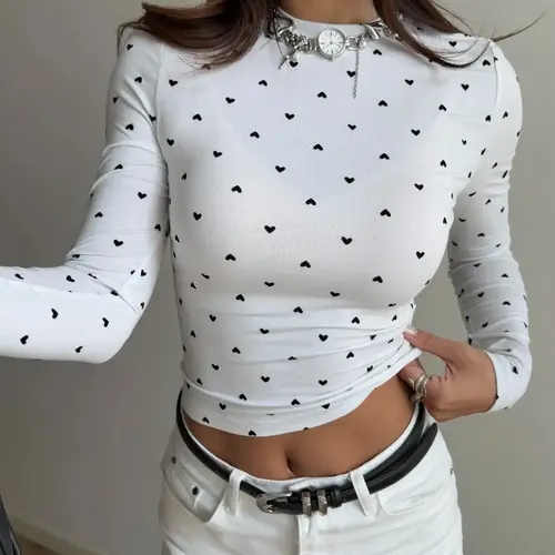 Cute Casual Heart Print Long Sleeve Short Top, Slim Fit Elastic Tee, Fashion Y2K Wear, Casual Fashionable Top, Casual Comfy Tee