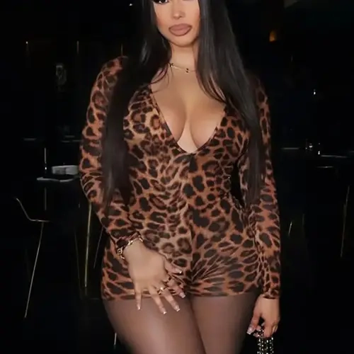 Women's Leopard Print V Neck Long Sleeve Romper, Elegant Casual Bodycon Jumpsuit, Ladies Spring Fall Winter Party Club Date Holiday Daily Casual One-piece Set Shorts Jumpsuits Playsuits For Everyday Wear Cheetah Shorts Jumpsuit Fashionable Jumpsuit
