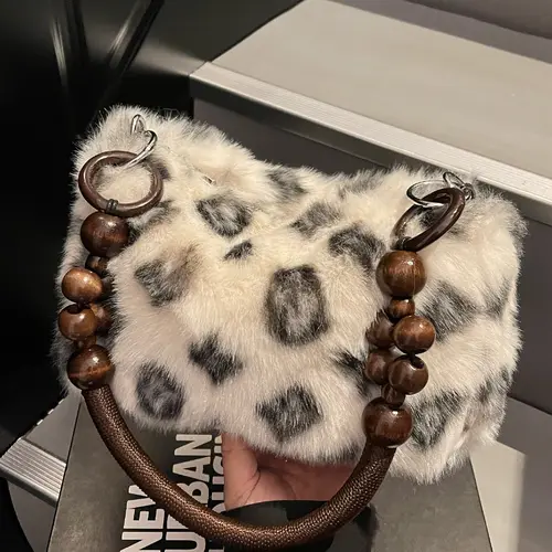Autumn and winter casual high-end fluffy random pattern Chic Handbag shoulder bag, women's fashionable daily easy-to-match underarm bag