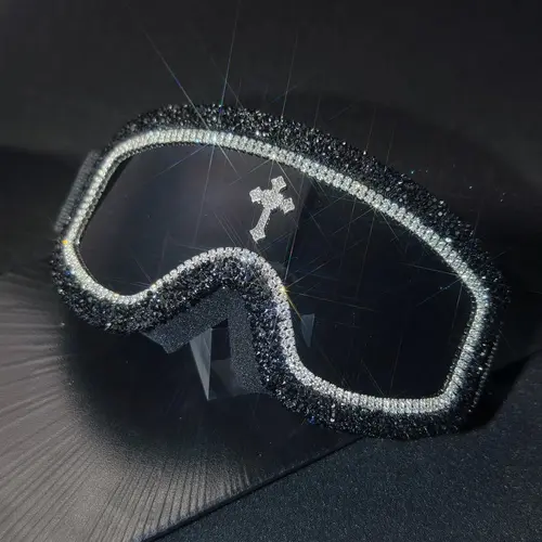 Unisex Rhinestone Cross Pattern Sunglasses, PC Frame UV Protection, Fashionable Sporty Street Style, All-Season Accessory