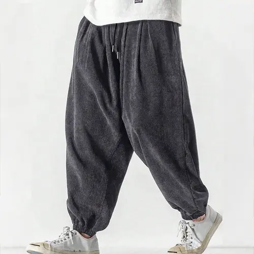 Available in packs of 4, 3, or 2. Men’s retro solid-color fleece jogger pants for autumn/winter, loose street-style sweatpants; casual solid-color long pants; loose wide men’s jogger pants.