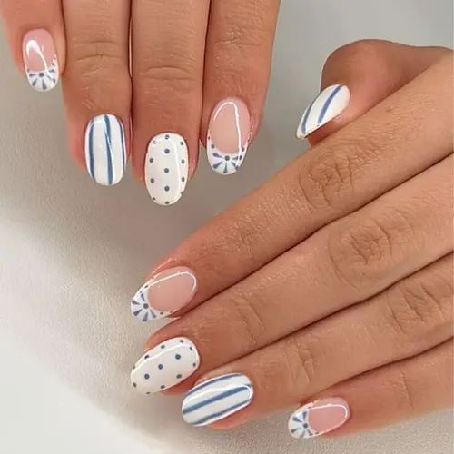 24pcs Short Oval Striped Cartoon Polka Dot Nail Designs Acrylic False Nails Set, Decorative Nails, Nail Kit, Glossy Finish, Perfect Fit, French Style for Women and Girls