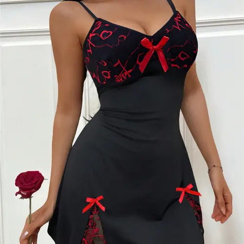 Women's Elegant Color-Block Nightgown Nightwear with Slit Shoulder Straps and Flower Lace Cups, Soft Stretch Fabric, Suitable for All Seasons, Perfect for Parties and Romantic Gifts