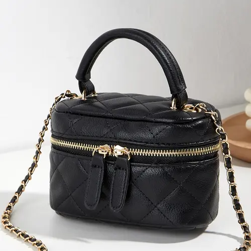 Mini Tote Bag with Metal Chain, Stylish Chain Bag, Diamond Check Pattern Bag for Women, Ideal for Daily Use and Makeup Storage, Chain Strap Bag, Quilted Shoulder Bag, Quilted Crossbody Bag