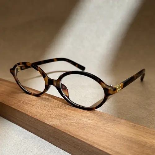 Tortoiseshell Vintage Oval Sunglasses | Blue Light Blocking | Retro Style | Small Frame | Unisex AC Lens | PC Frame | Universal Fit | High Quality Eyewear